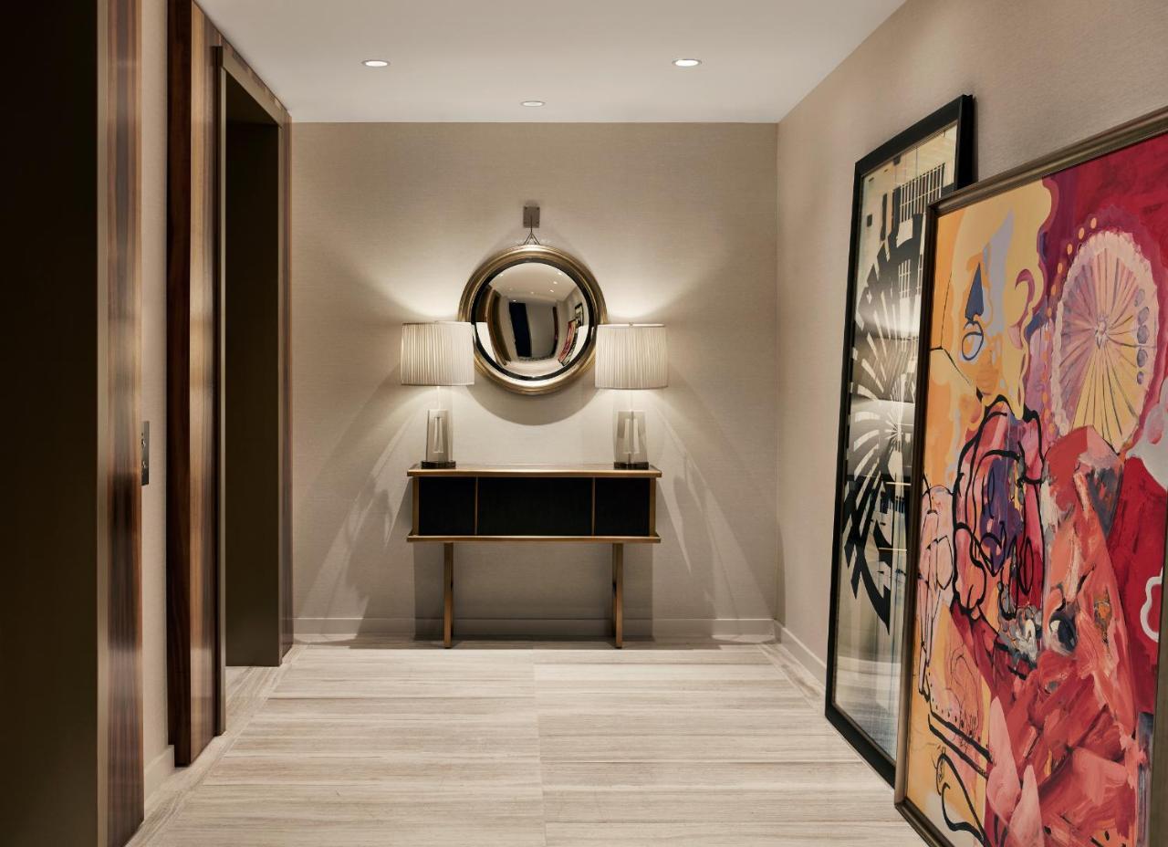 Sophy Hyde Park Hotel Chicago Bagian luar foto