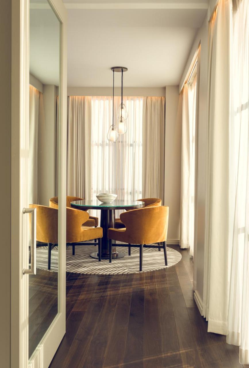 Sophy Hyde Park Hotel Chicago Bagian luar foto