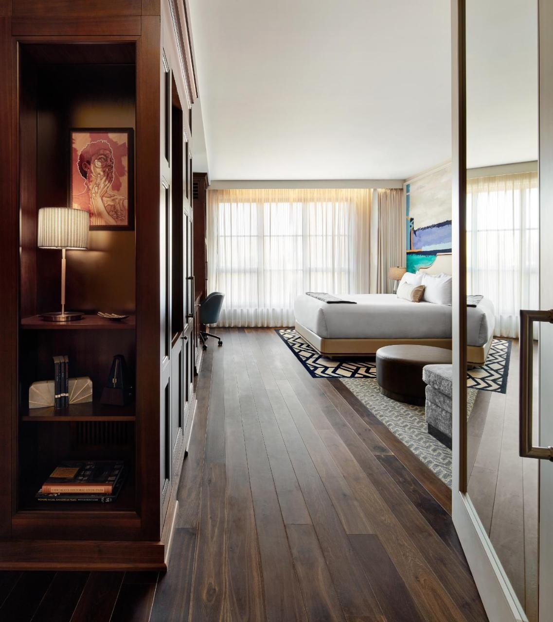 Sophy Hyde Park Hotel Chicago Bagian luar foto