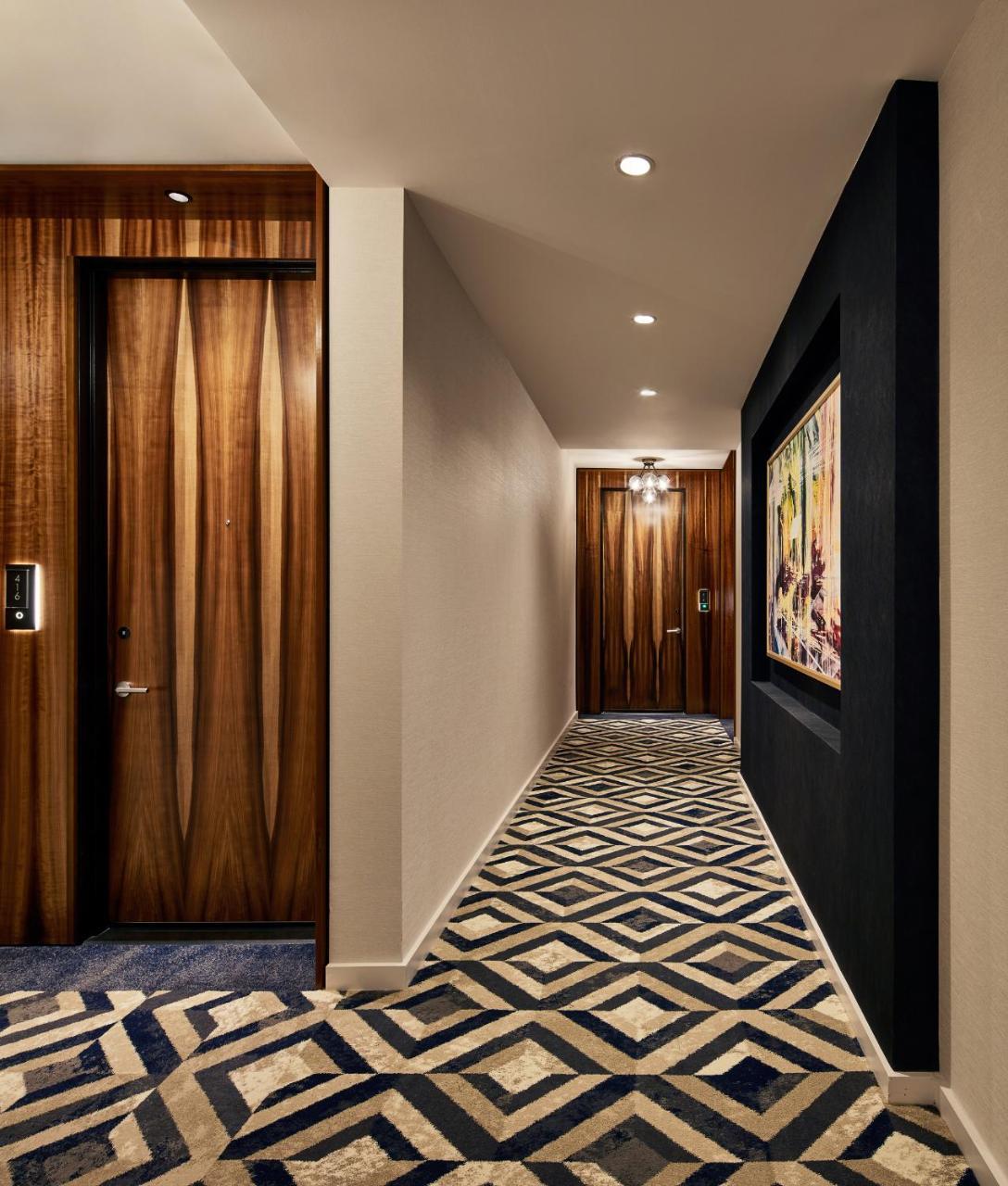 Sophy Hyde Park Hotel Chicago Bagian luar foto