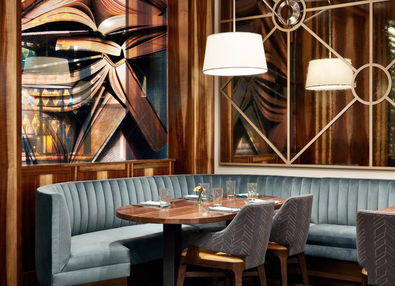 Sophy Hyde Park Hotel Chicago Bagian luar foto